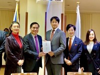 国際的な相互支援の架け橋へ。東京維新「身を切る改革」の500万円をフィリピン・セブ州の台風災害に寄附しました
