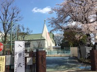 政治家のあいさつや紹介は1人で十分。学校式典は「子どもファースト」で
