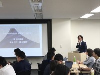 政治に触れるきっかけの多くは「講演会」や「政治塾」。青山社中が無料講座を開催！