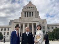 議会開設130年記念式典で民主主義の重みを噛みしめるも、共産党は欠席。暴力革命の歴史と、その危険性とは？