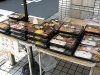 東京都で、安いお弁当が路面販売で買えなくなる？！…かも。 -自由と隷属のトレードオフを考える-